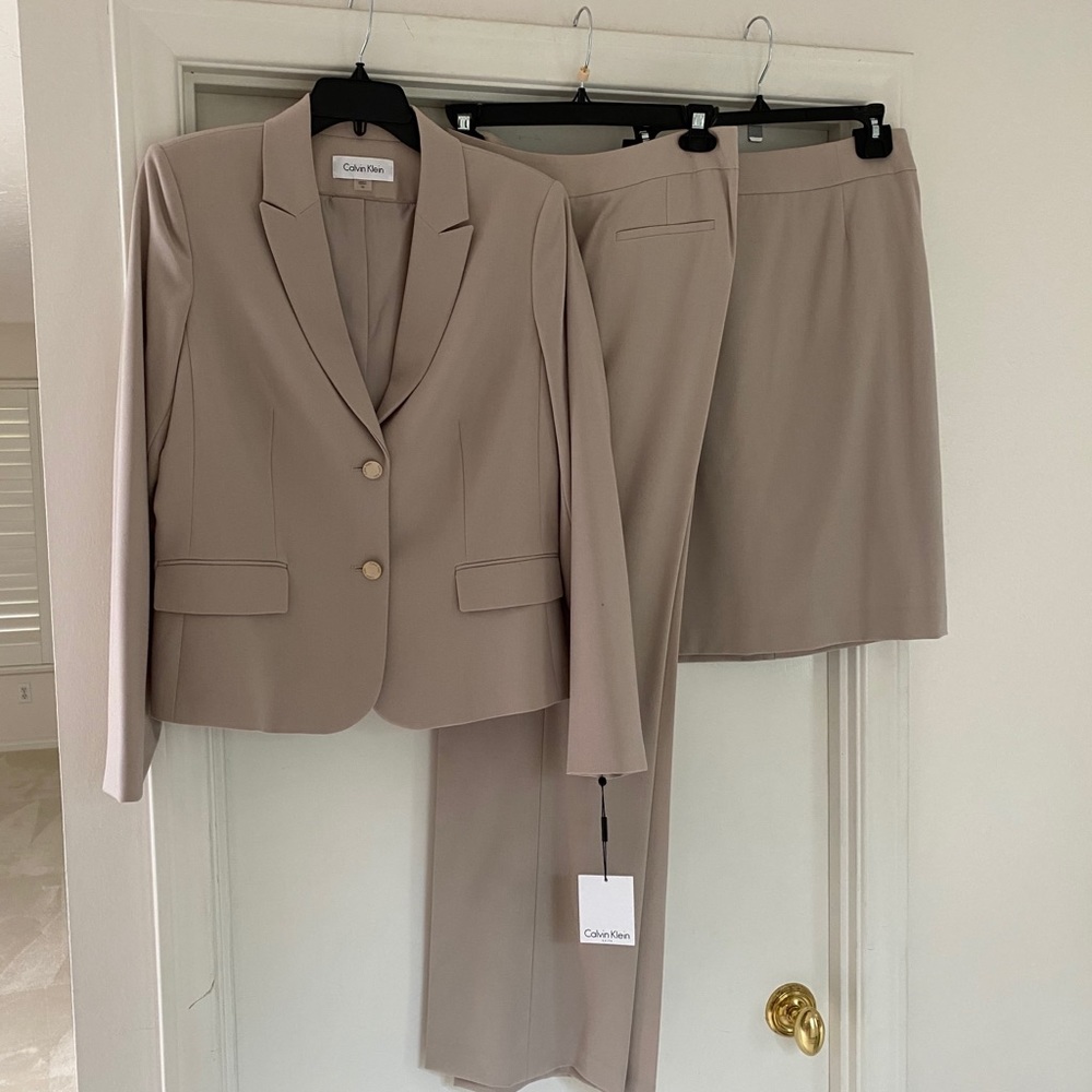 NEW CALVIN KLEIN 3 PIECE JACKET PANTS SKIRT SIZE10